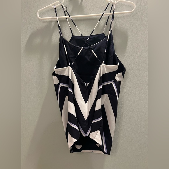 Finders keepers lined tank. Size XS - Picture 5 of 8